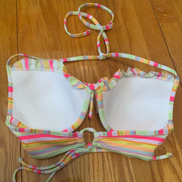 Victoria’s Secret Halter Bikini Top - Picture 2 of 5